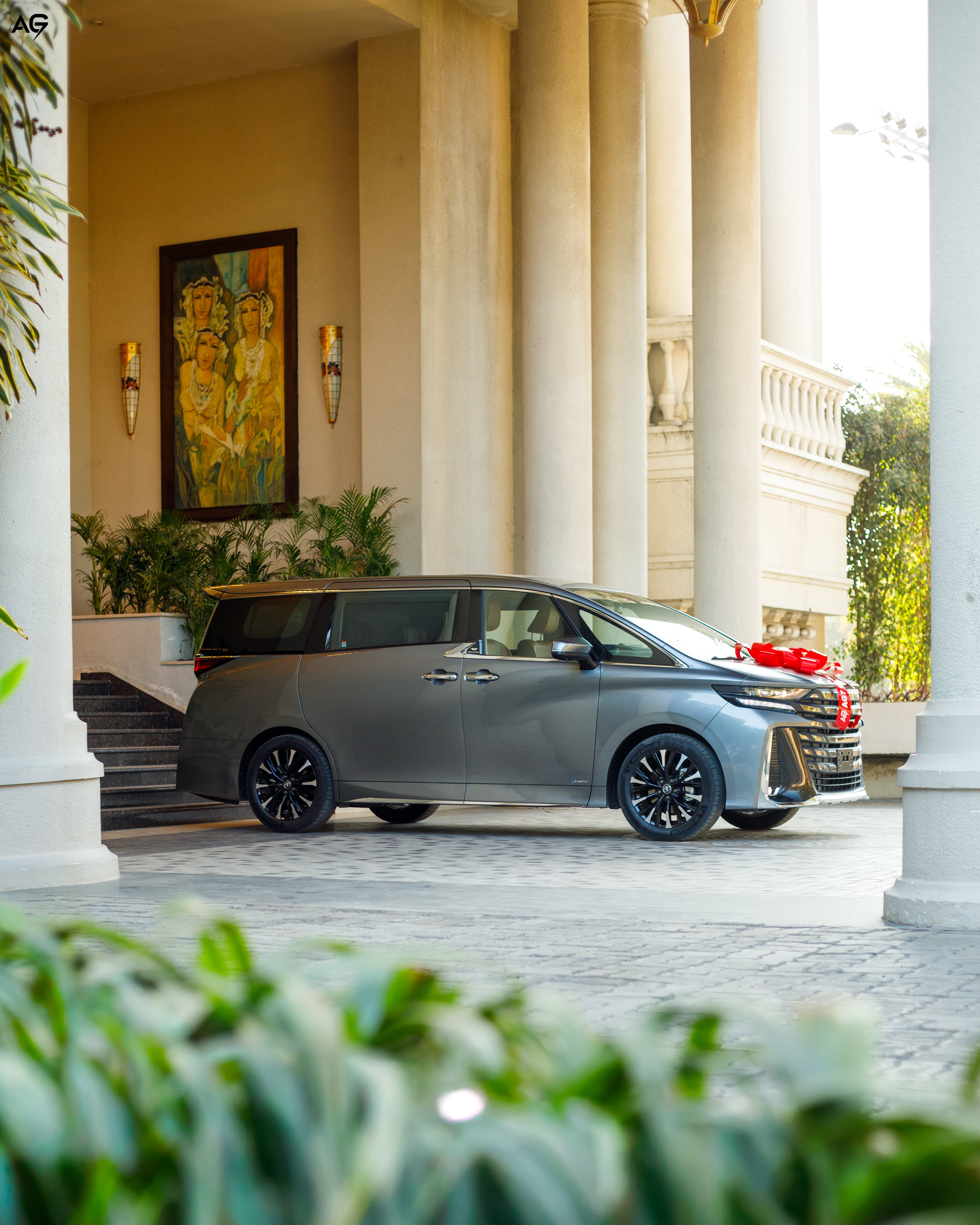 Toyota Vellfire VIP Executive Lounge